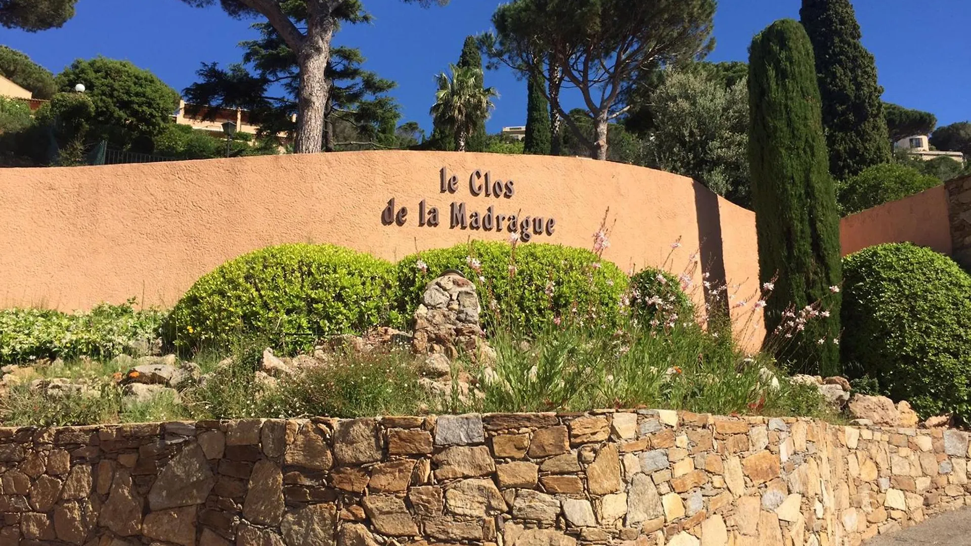 Superbe T2 Climatise Avec Piscine A Sainte-Maxime - Fr-1-780-59 Apartment